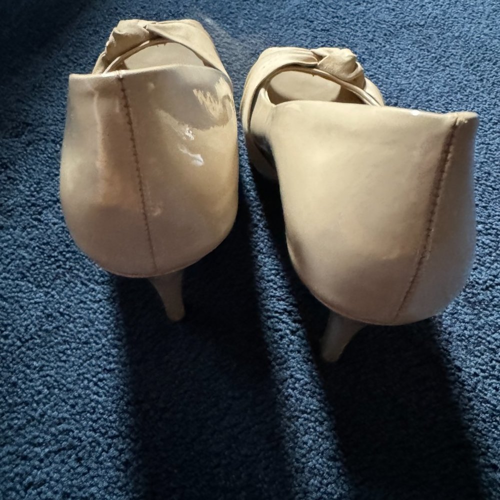 Fioni Kutzie Nude Knot Pumps Sz 9 - Picture 3 of 4